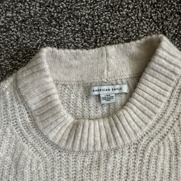 American Eagle Outfitters Sweater - Picture 2 of 3